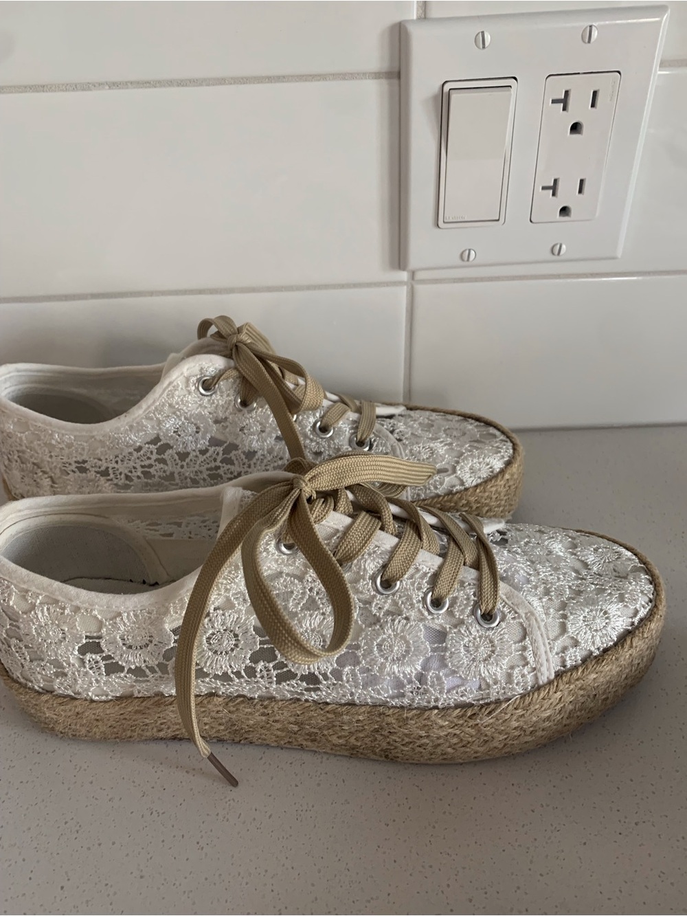 Dettagli cream Lace Espadrille Sneakers